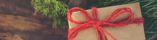 10 Best Gifts for Smartphone Lovers this Christmas