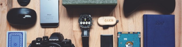 9 Must-Have Smartphone Accessories for 2019